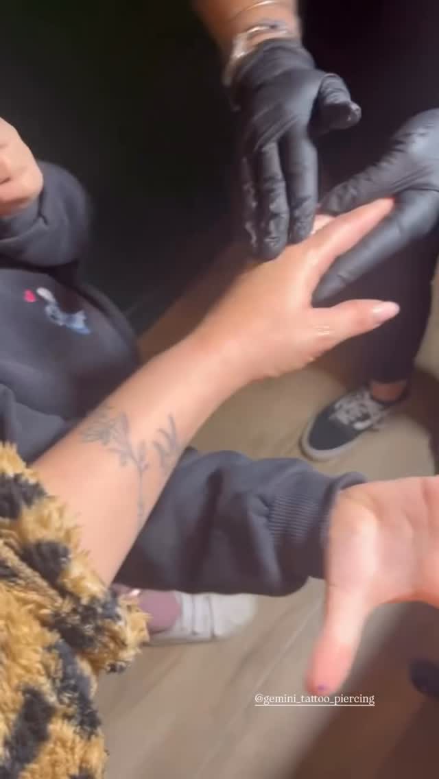 Tatouage de Gemini Tattoo Piercing Studio