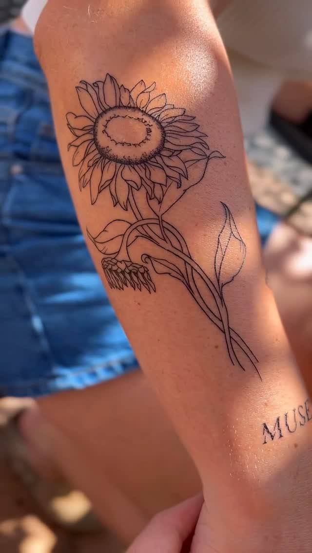 Tatouage par Gemini Tattoo Piercing Studio