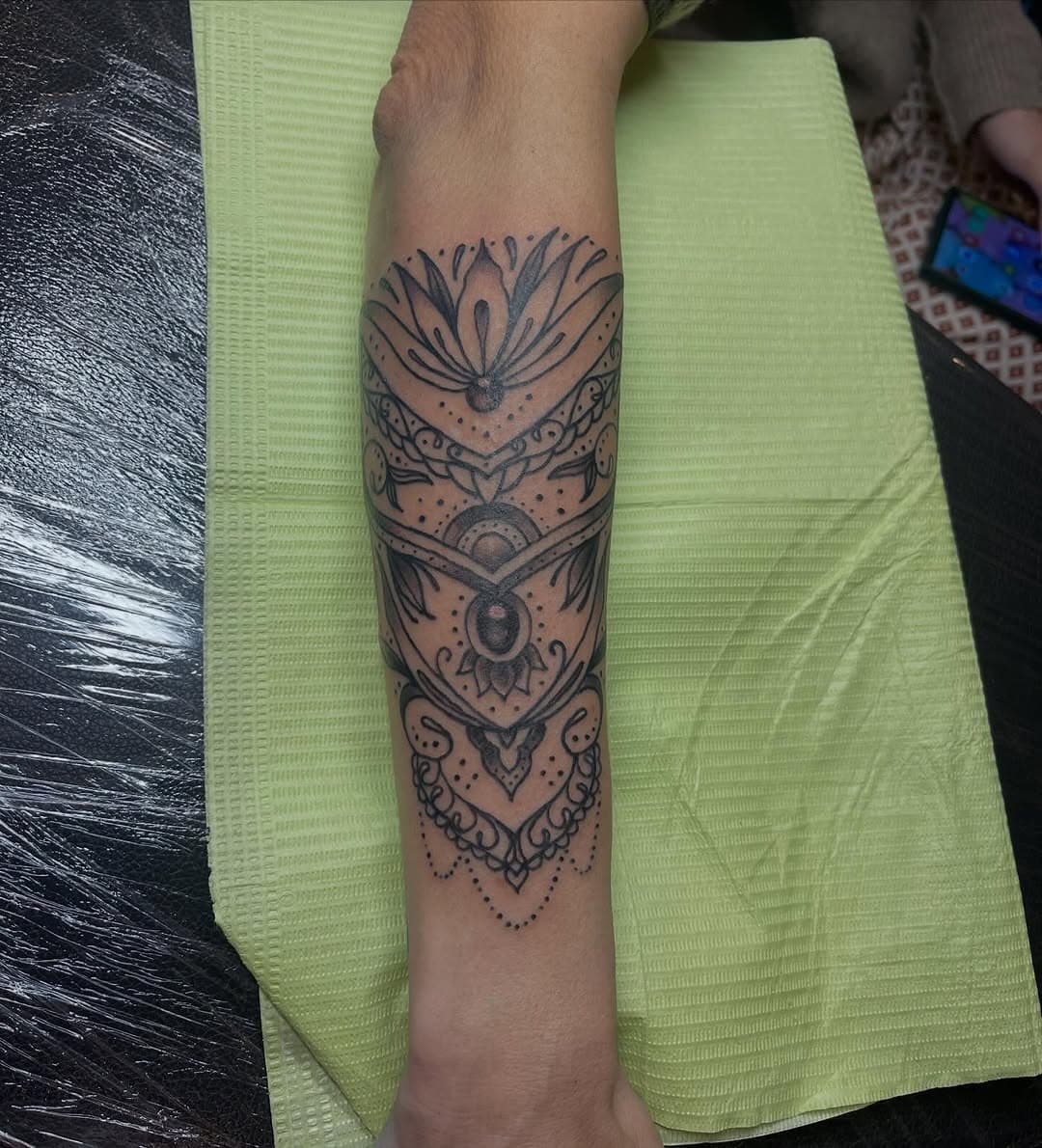 Tatouage par Green Eye Tattoo Tiki Temple private studio