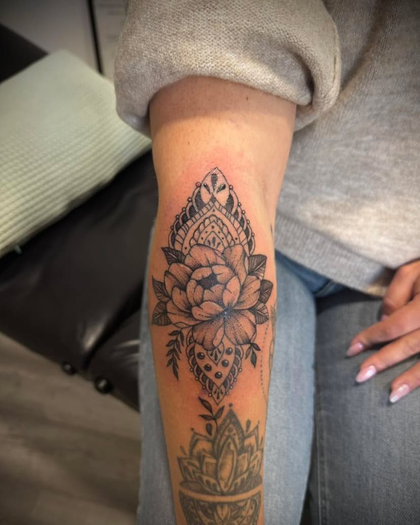 Tatouage de Gwen Tattoo Canet