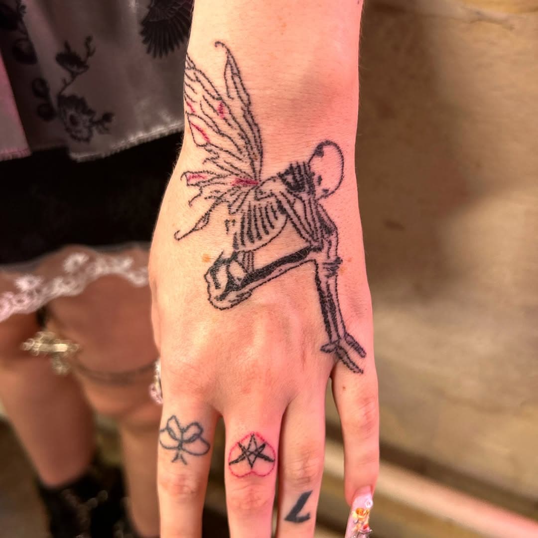 Tatouage par Handpoke by ninie