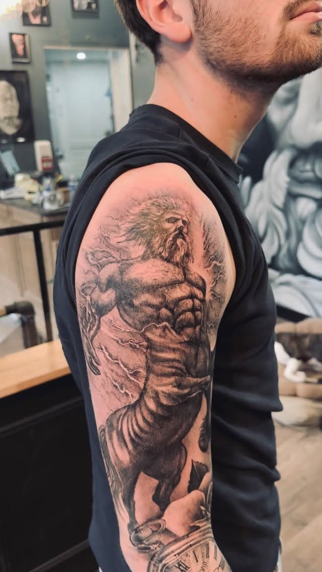 Tatouage de Heos Family