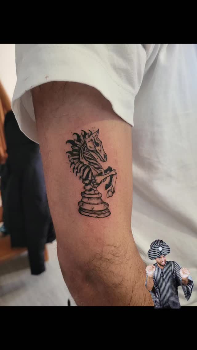 Tatouage de At Home Tatoo