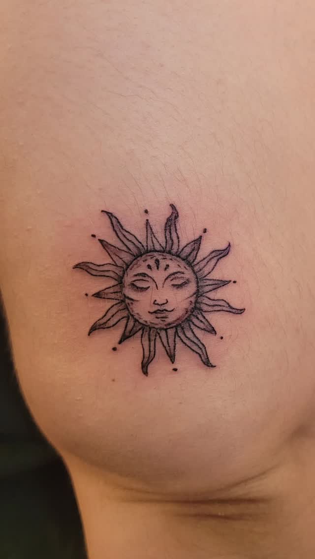 Tatouage de At Home Tatoo