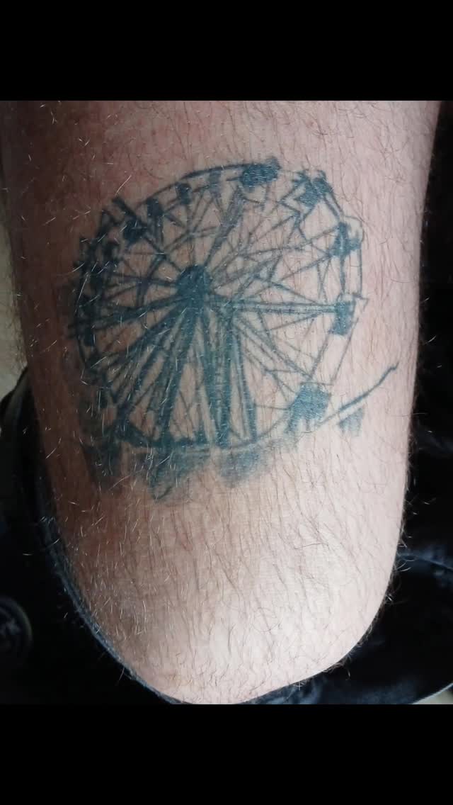 Tatouage de At Home Tatoo