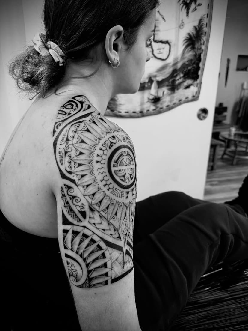 Tatouage de Honu Tatau tatoueur spécialisé (polynésien, marquisien, maori)