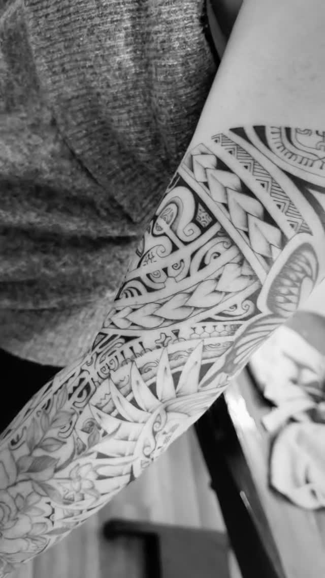 Tatouage de Honu Tatau tatoueur spécialisé (polynésien, marquisien, maori)