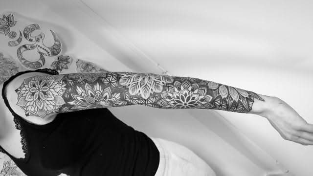 Tatouage de Infinity Inked Tattoo