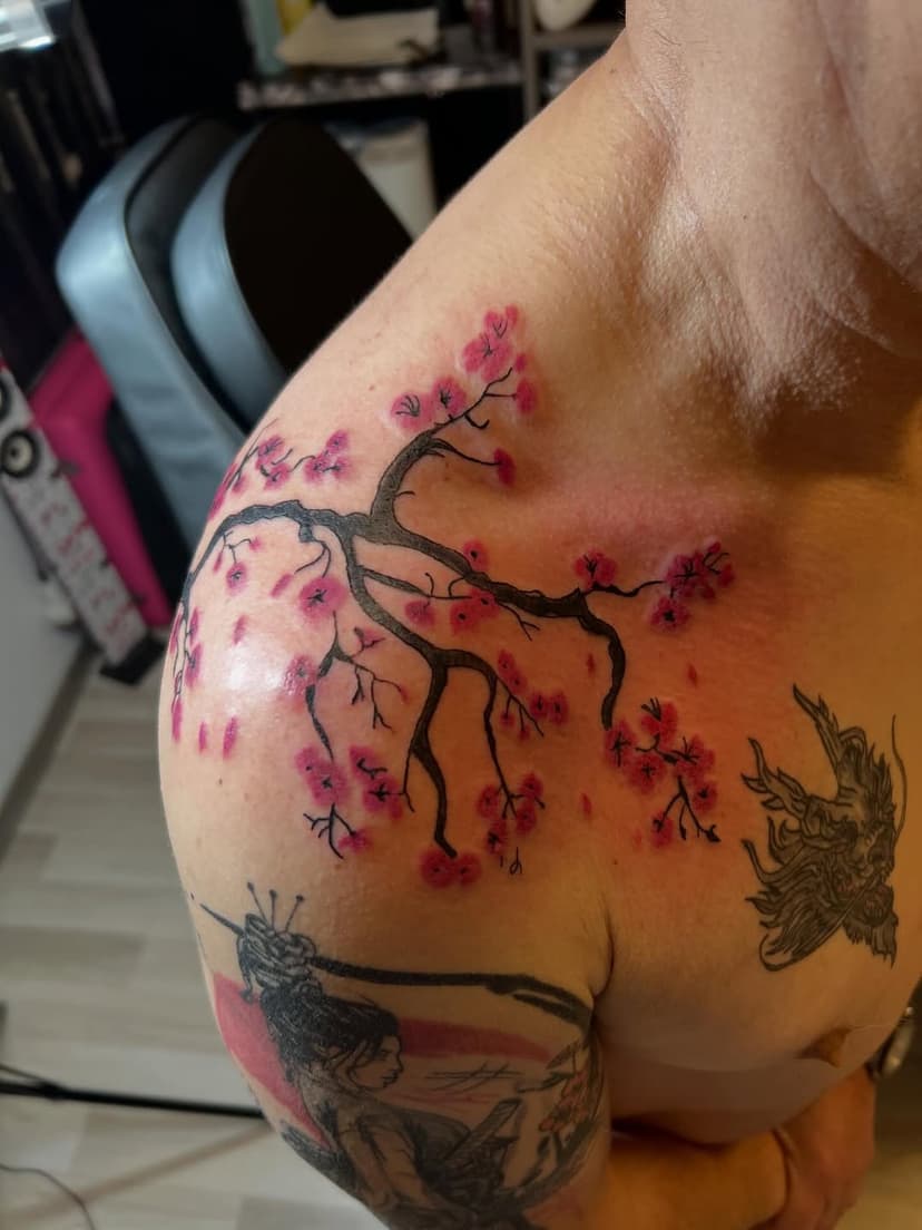 Tatouage de Ink Shadow Tattoo