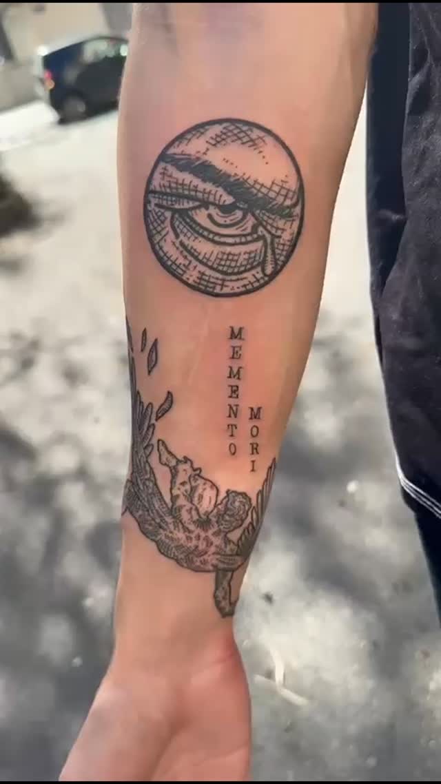 Tatouage de Iron Tattoo