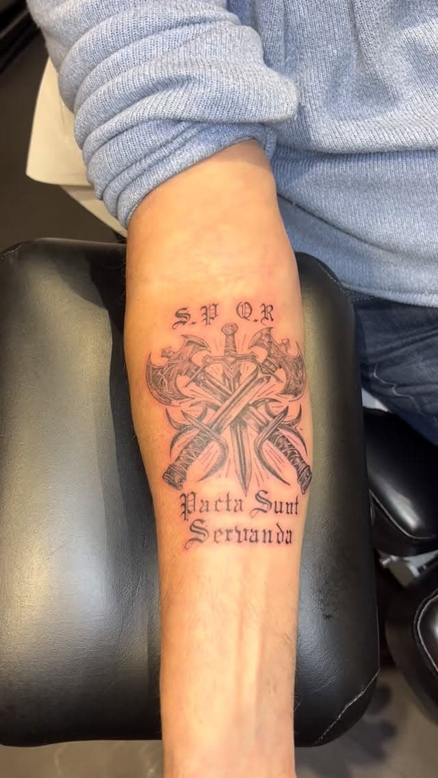 Tatouage de Ka Ink Tattoo private studio