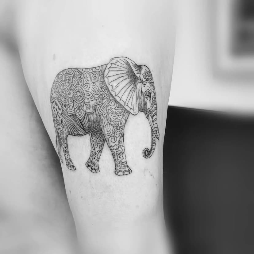 Tatouage de Karisma Tattoo