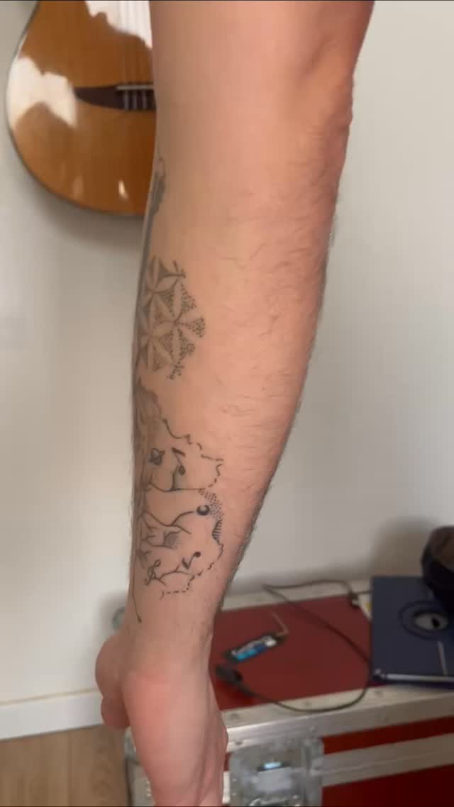 Tatouage par KykAiles Shangri-La tattoo