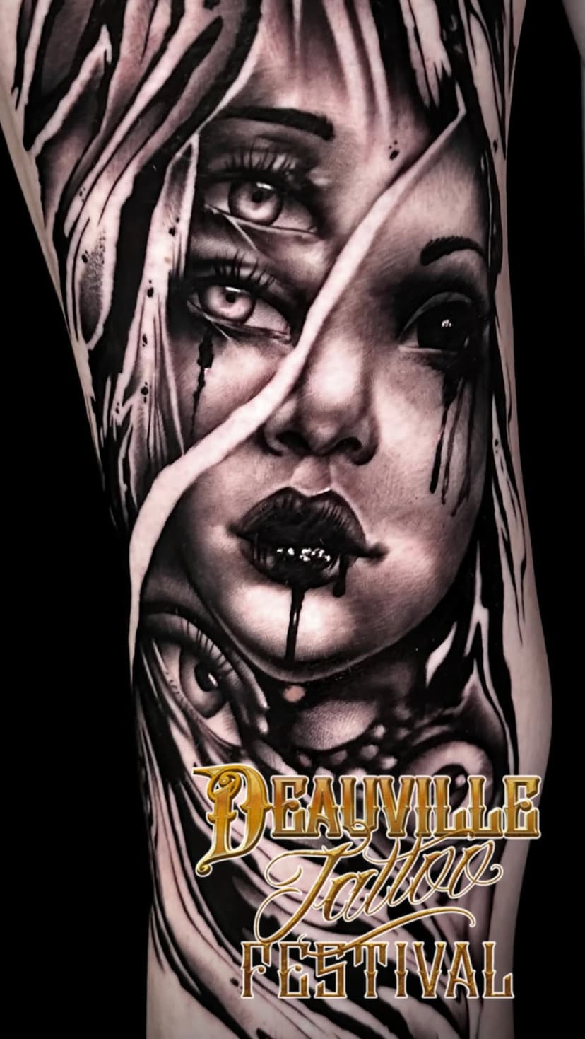 Tatouage de L'Aile Noire Tattoo Shop