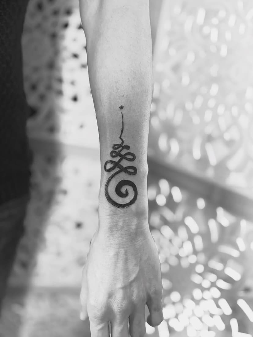 Tatouage de L’Encre de Ro