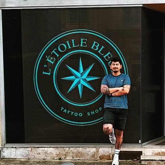 Tatouage de L'Étoile Bleue - Tattoo Shop
