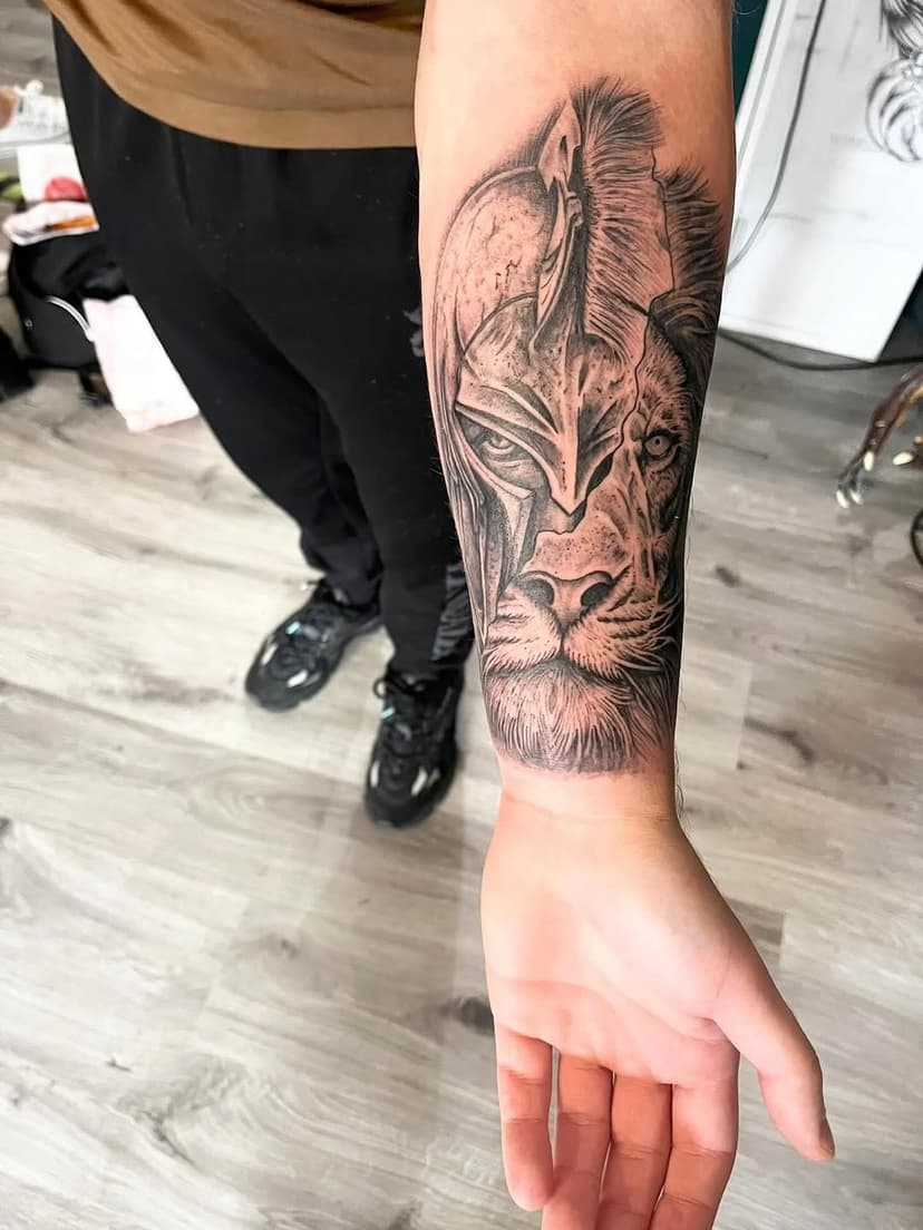 Tatouage de L'obscur Tattoo Shop