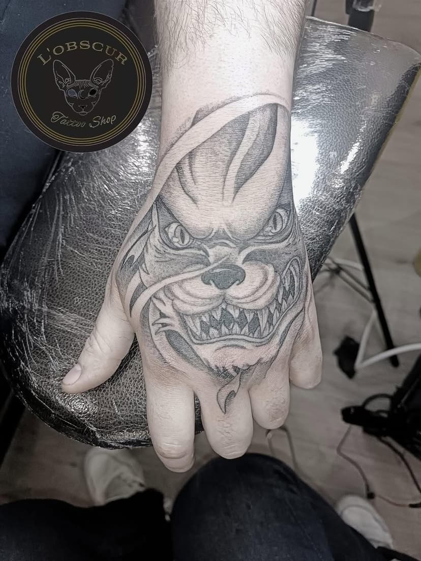 Tatouage de L'obscur Tattoo Shop