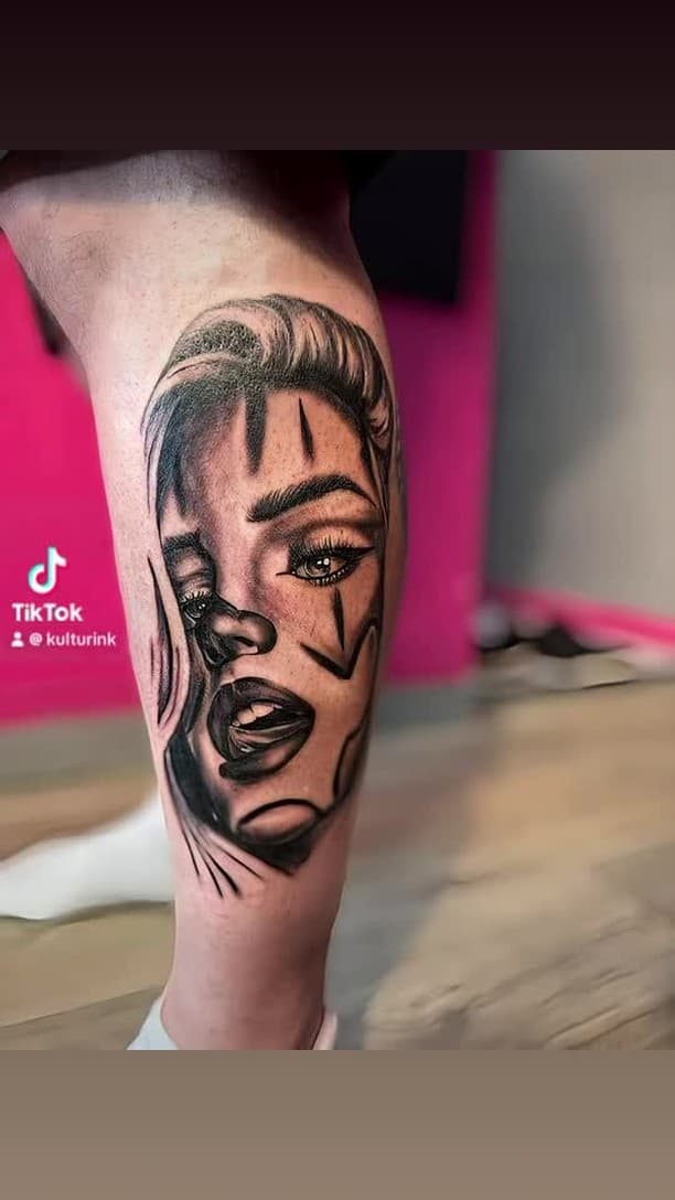 Tatouage de La belle et le tatoué