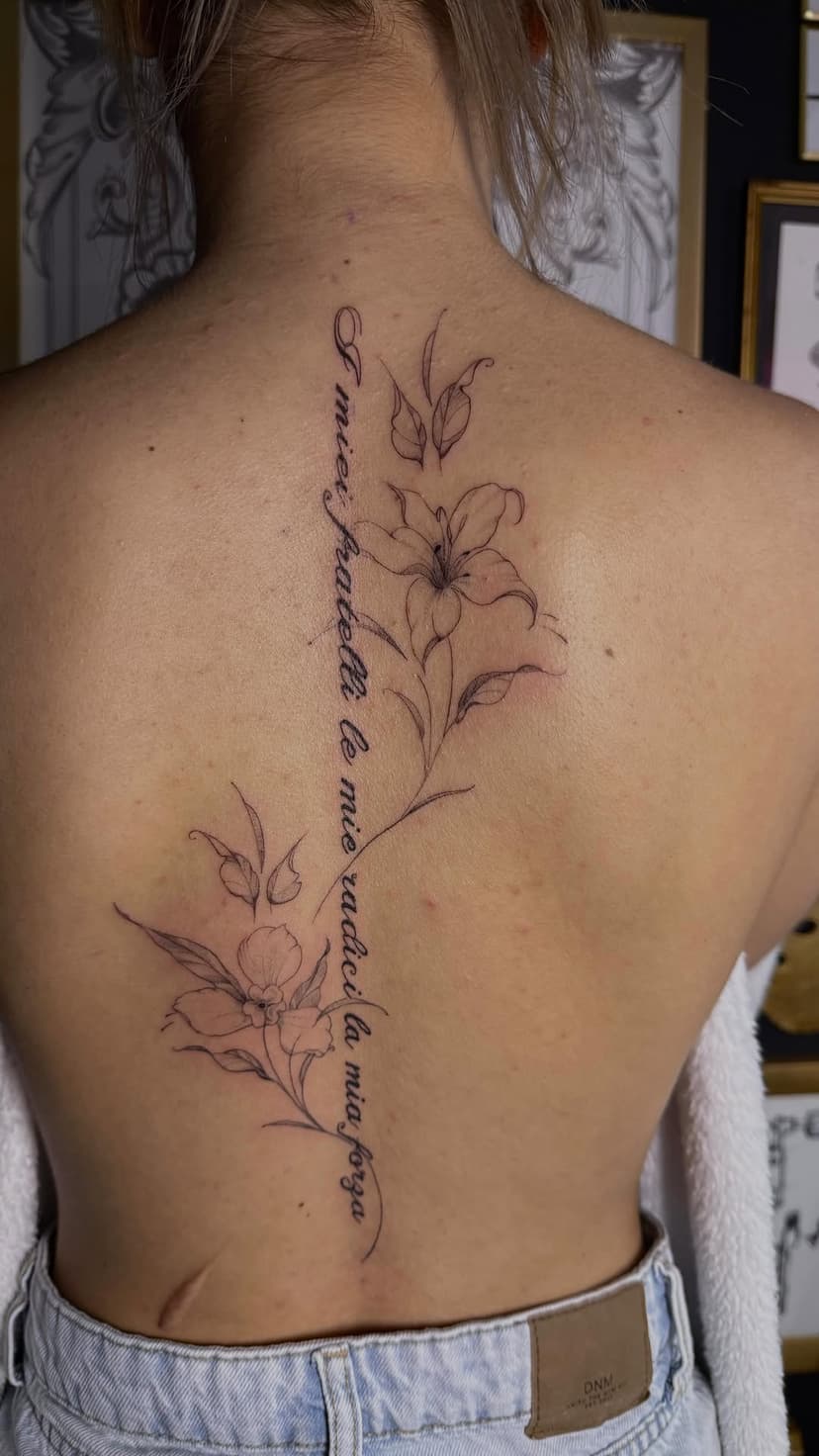 Tatouage de La Cagoule Noire Tattoo Shop