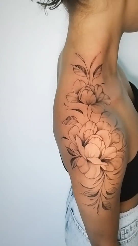 Tatouage de La Ruche Tattoo