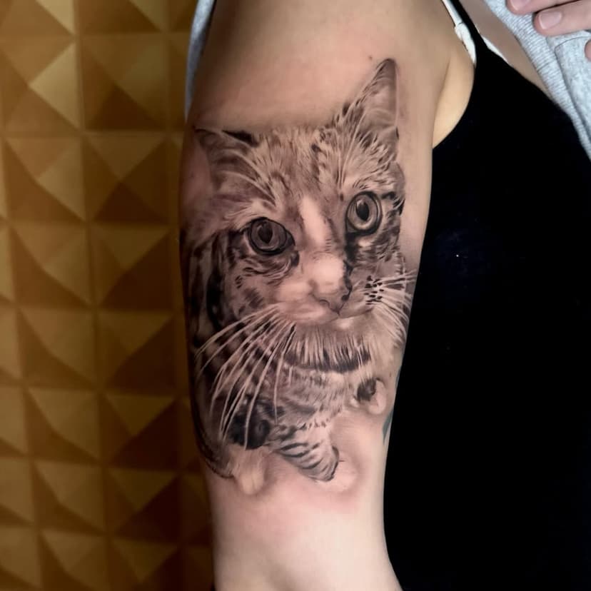 Tatouage de Legendary Tattoo