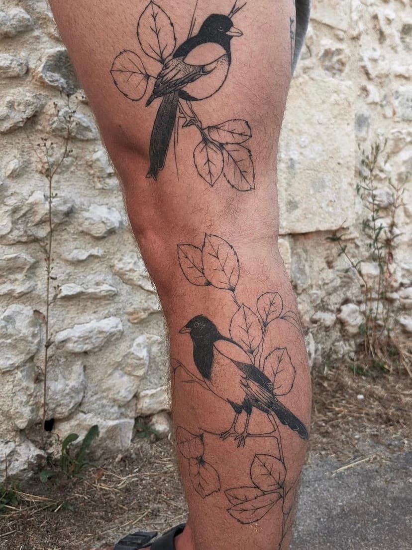 Tatouage de Noire de Ligne