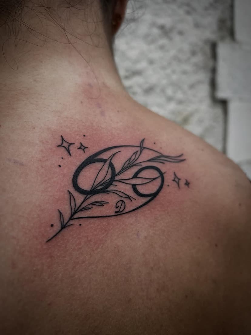 Tatouage de Lumière bleue tattoo