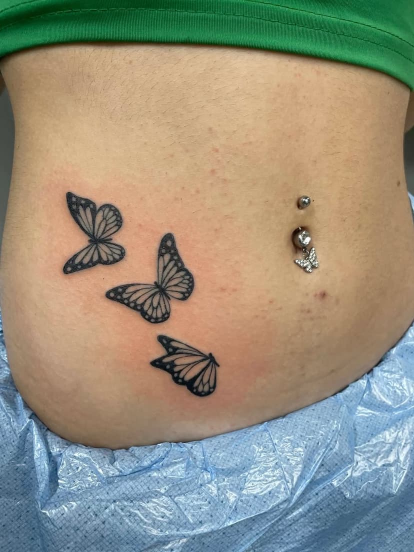 Tatouage de M Tattoo