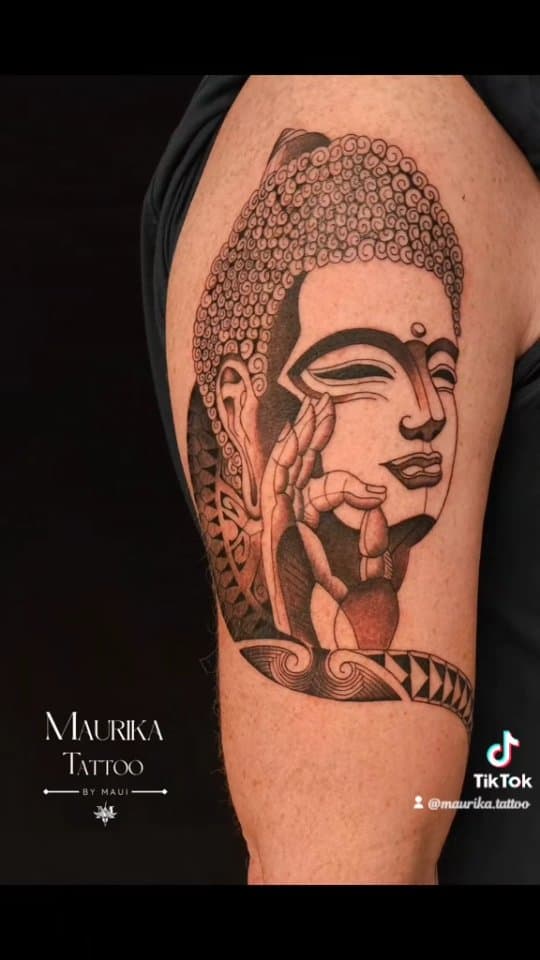 Tatouage de MAURIKA TATTOO