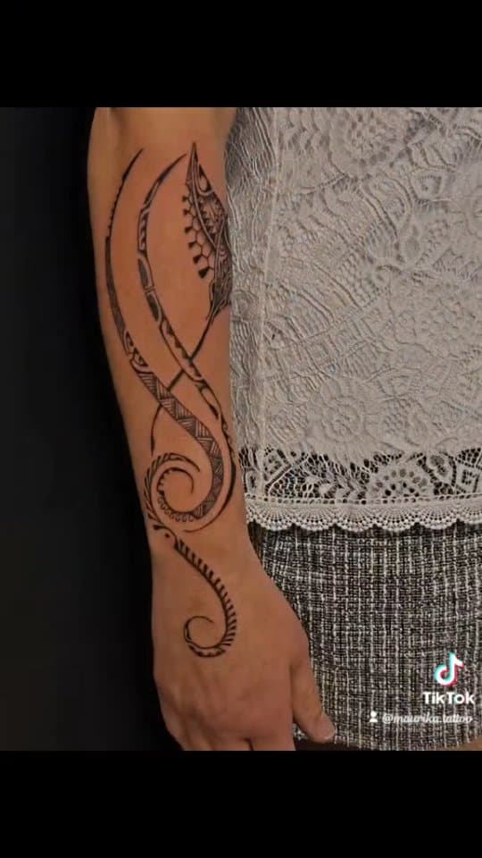 Tatouage de MAURIKA TATTOO