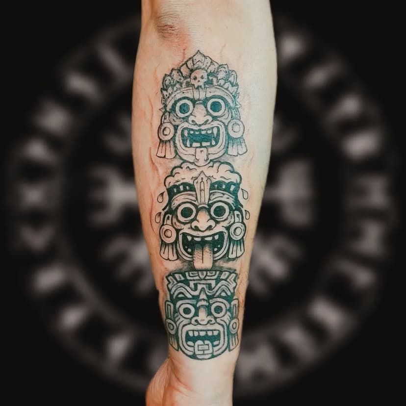 Tatouage de Motyka.tattoo