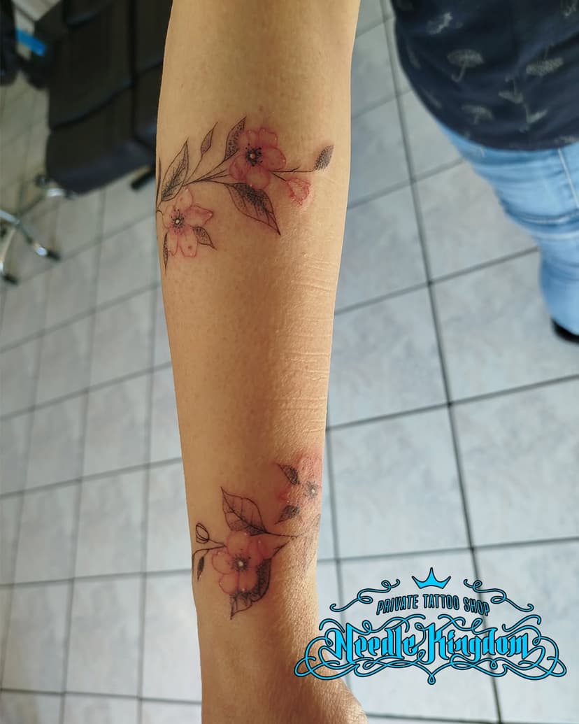 Tatouage de NEEDLE KINGDOM