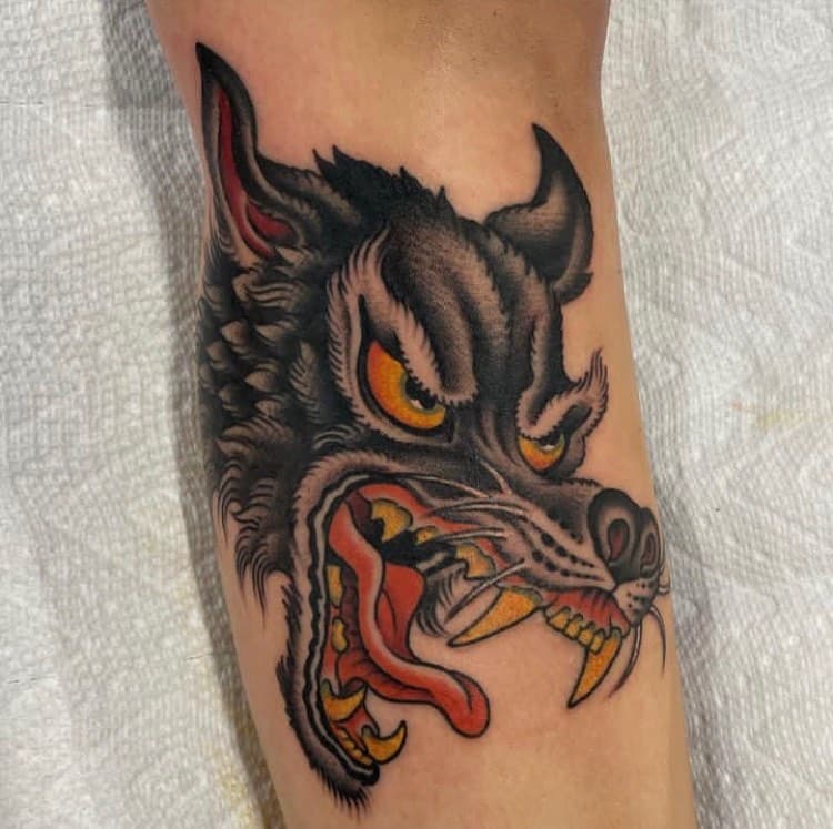 Tatouage de Némésia Tattoo Shop