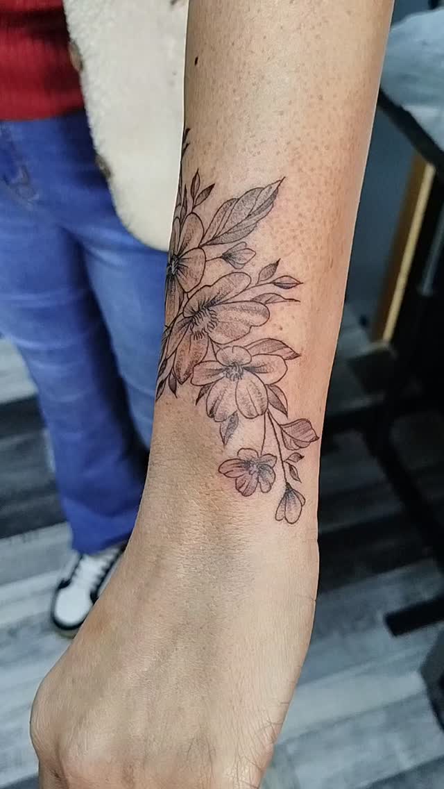 Tatouage de O&Pastels Tattoo EI