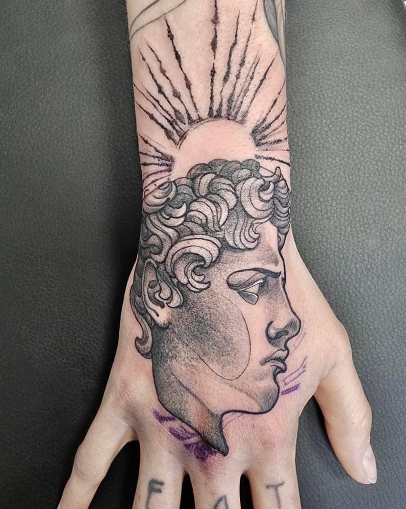 Tatouage de Oliv escape art & tattoo