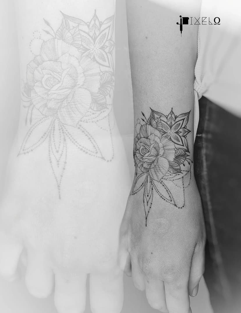 Tatouage de Pixelotattoo