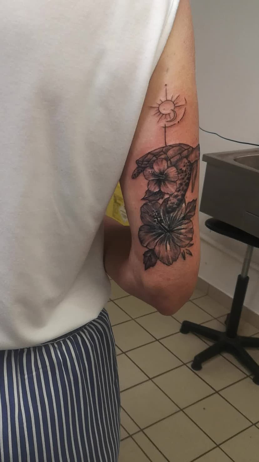 Tatouage de Planet Tattoo Morlaàs