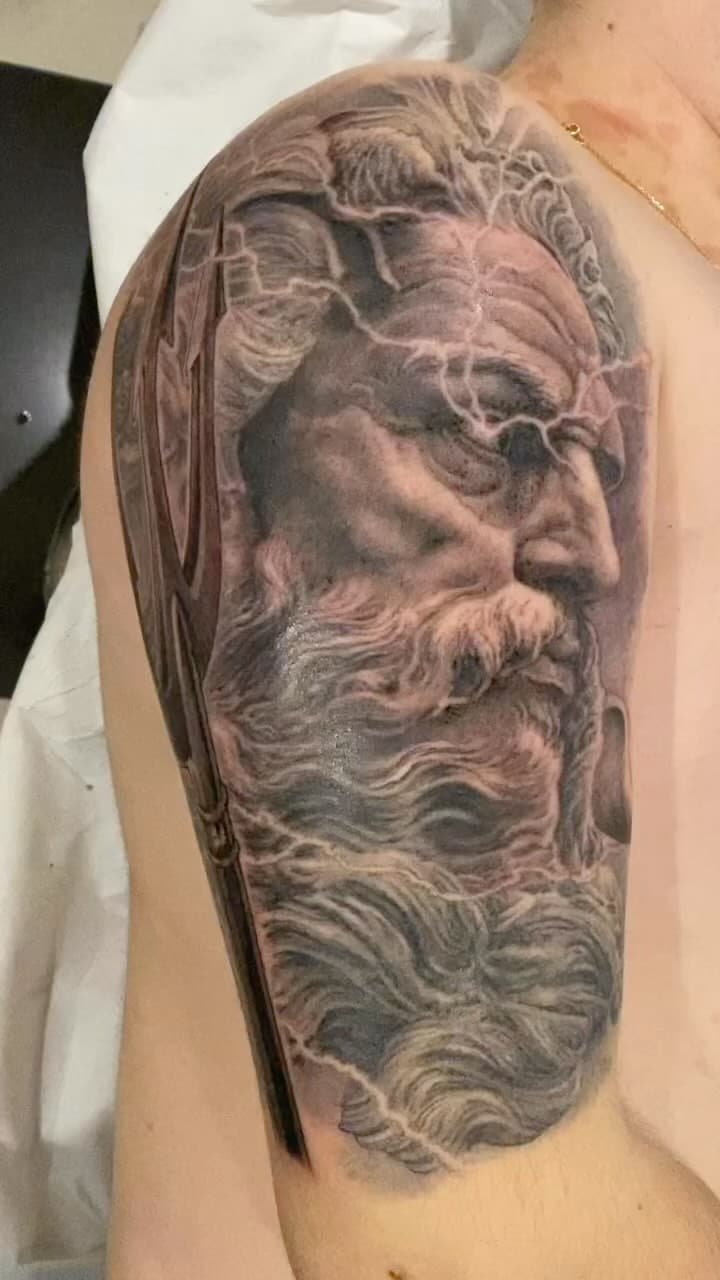 Tatouage de Valdeck Tattoo Nice