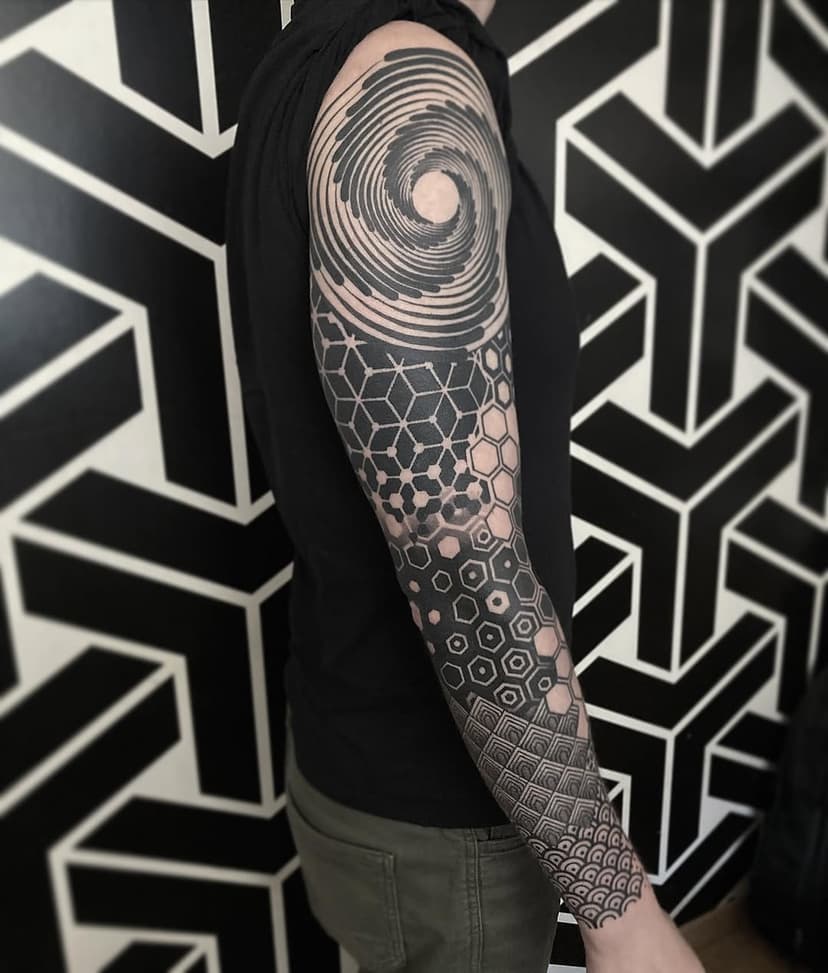 Tatouage de Rachel M Köng Tatouage vibratoire