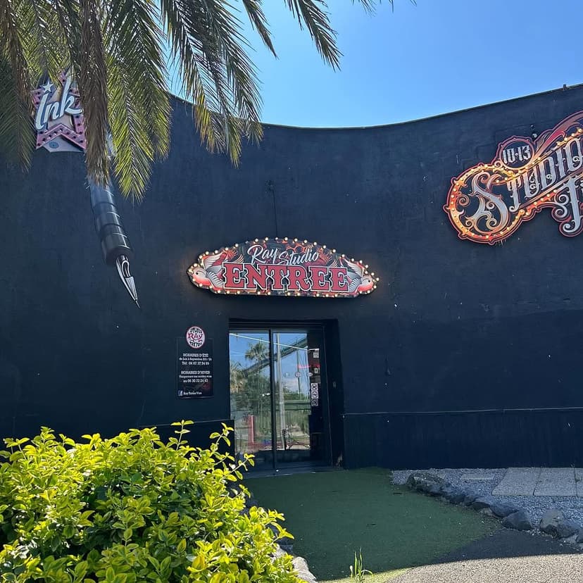 Tatouage de Ray Tattoo