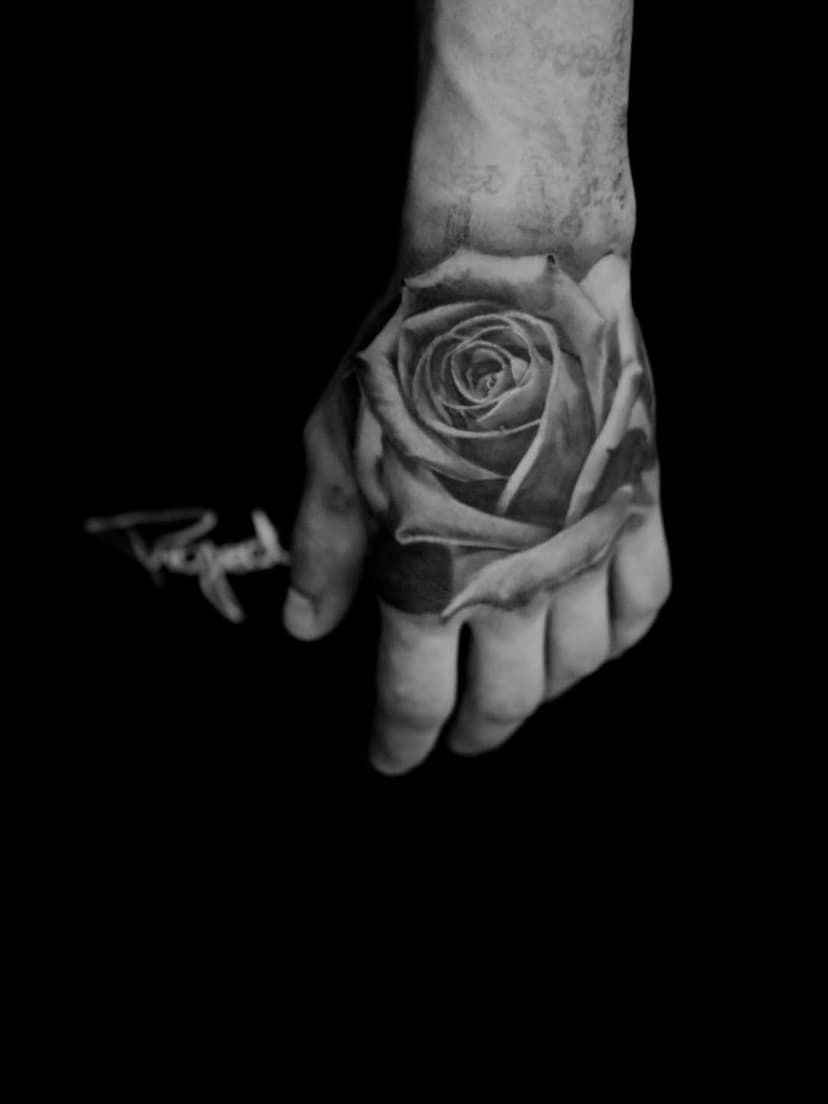 Tatouage de Rodolphe Dots Tattoo