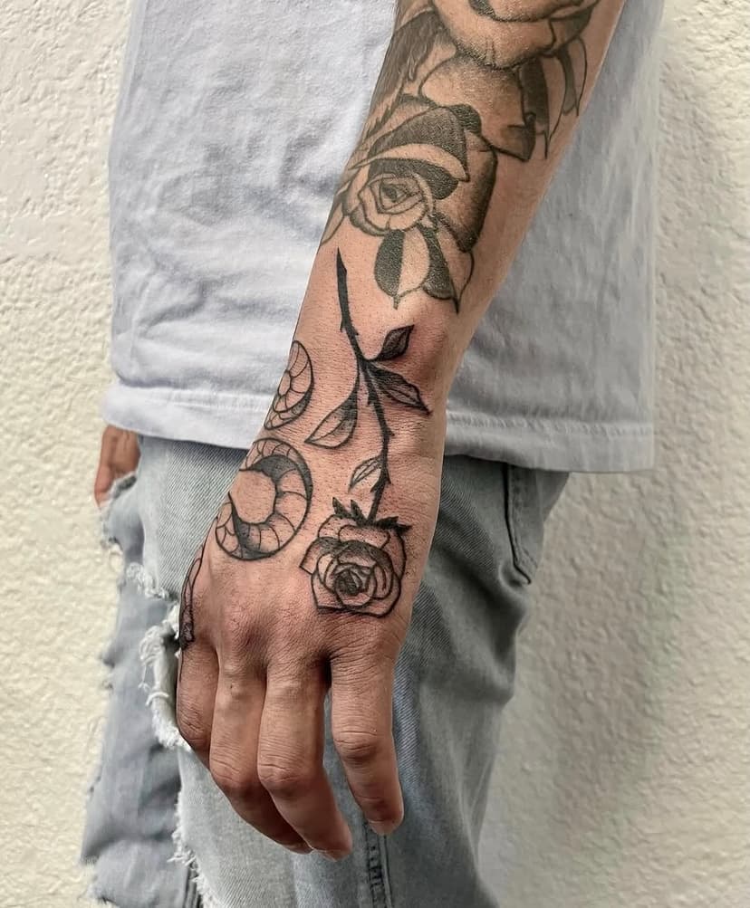 Tatouage de ROUGETNOIR TATTOO