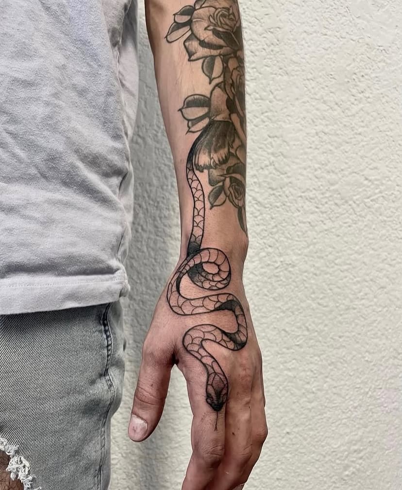 Tatouage de ROUGETNOIR TATTOO