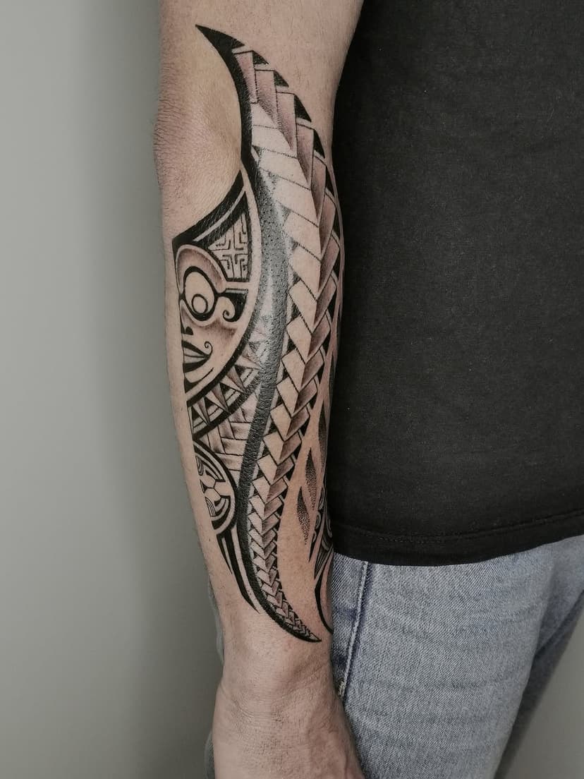 Tatouage de Shade ink tattoo shop