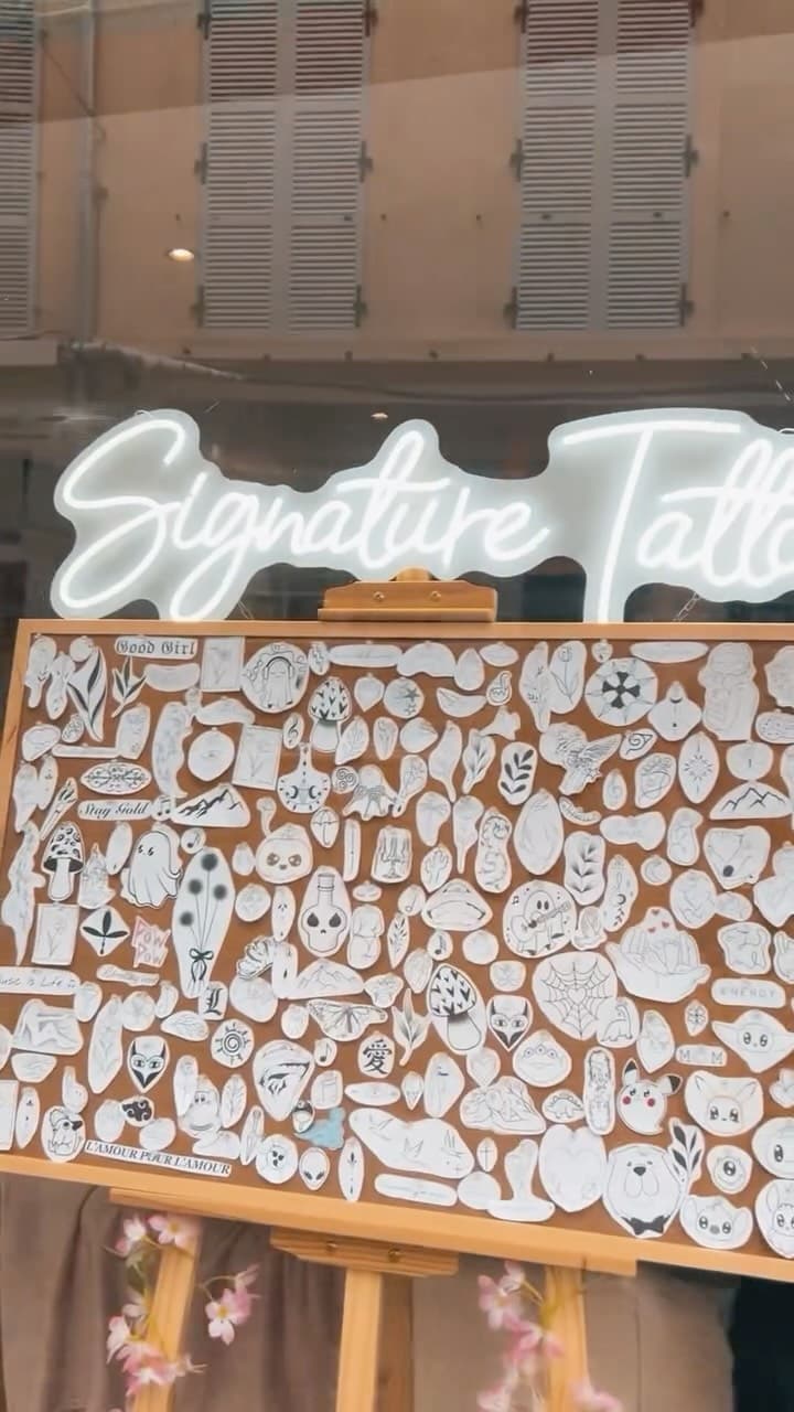 Tatouage de Signature Tattoo Shop