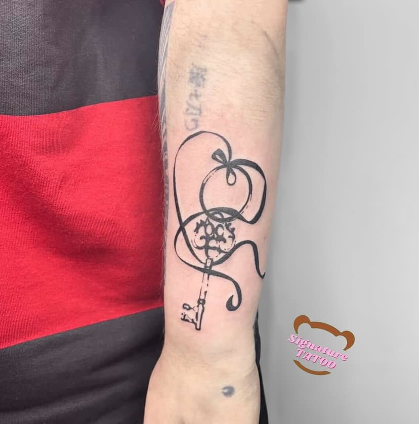 Tatouage de Signature Tattoo Shop