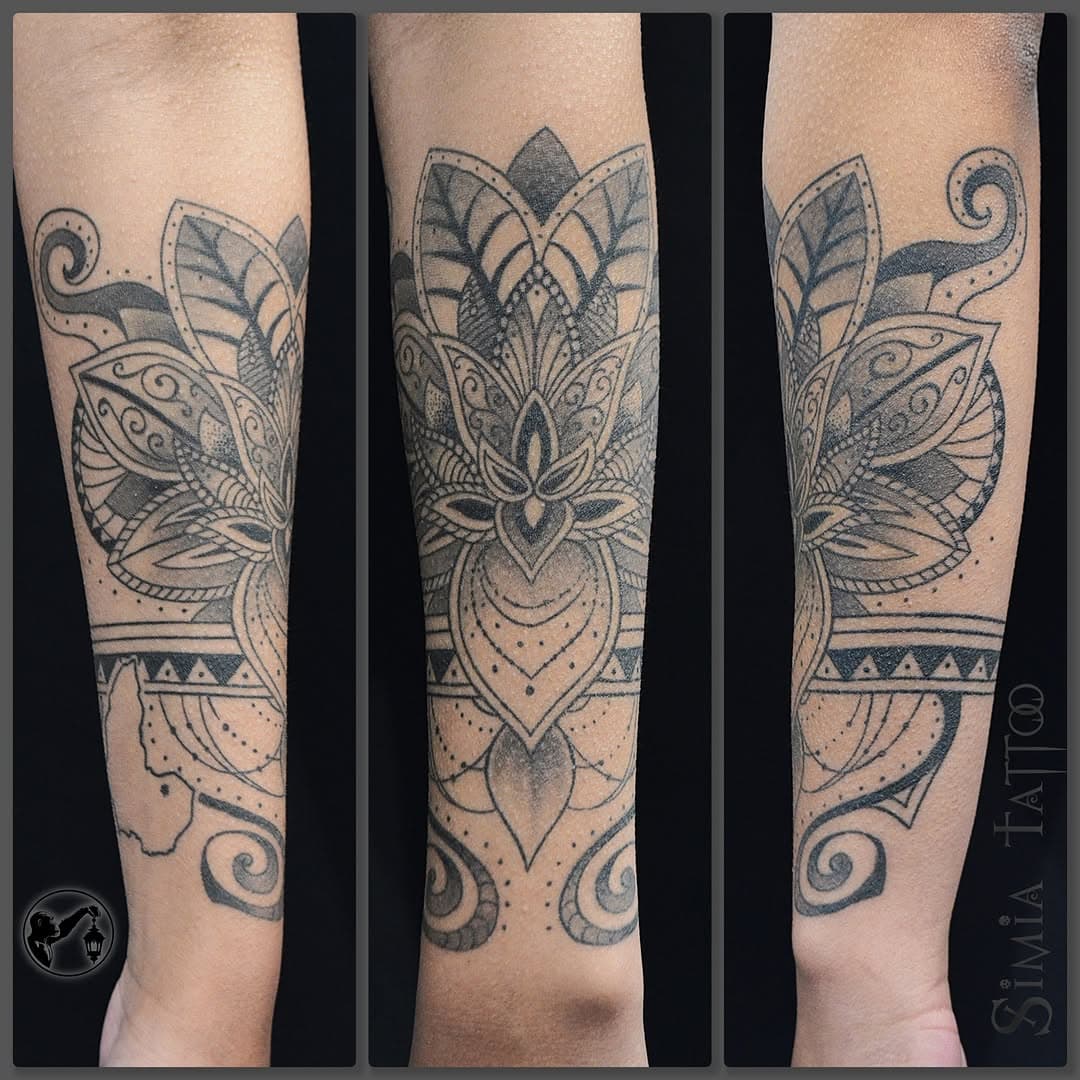 Tatouage par Simia Tattoo