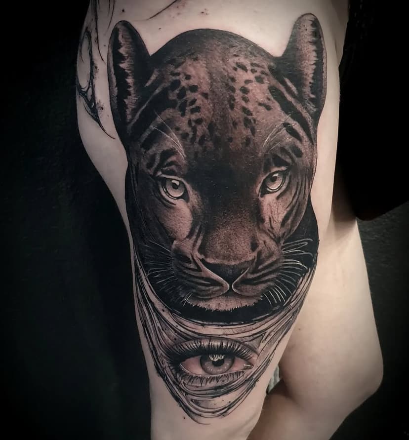 Tatouage de Spectrum Ink