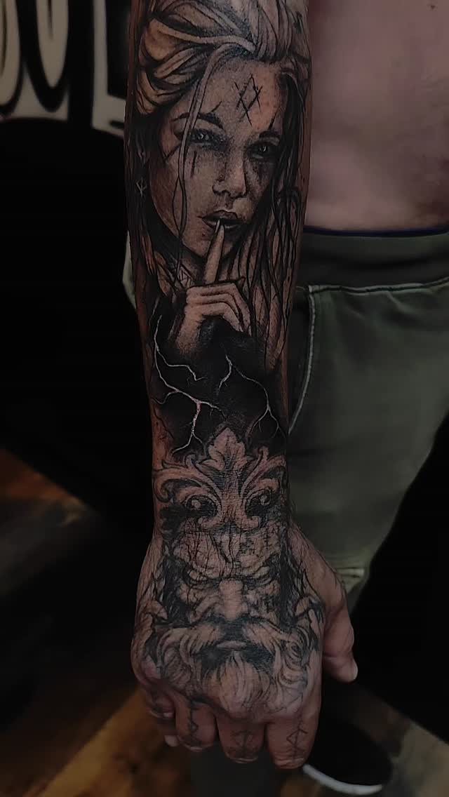 Tatouage de Spika studio tattoo